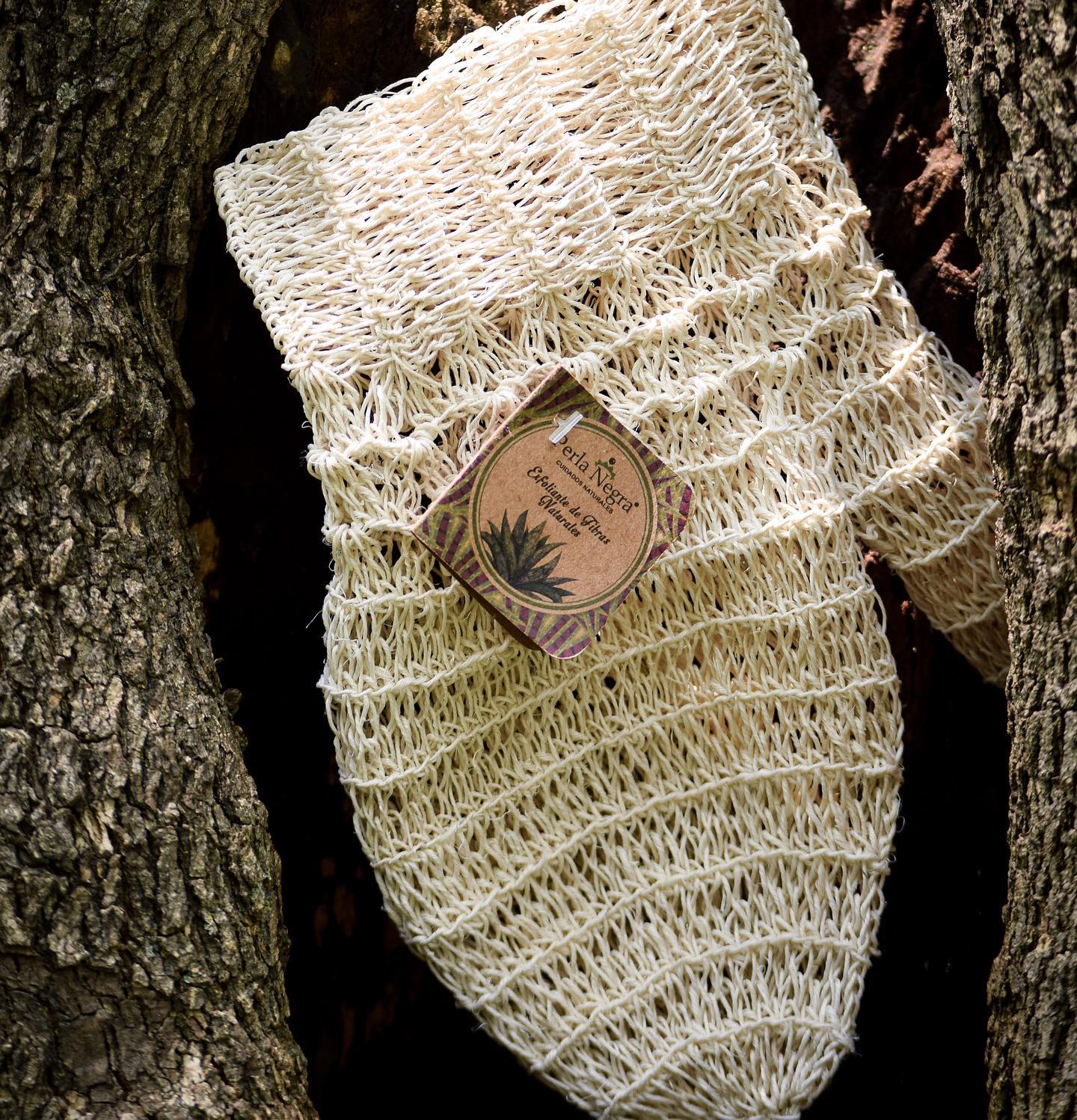 Perla Negra- Guante para baño de ixtle